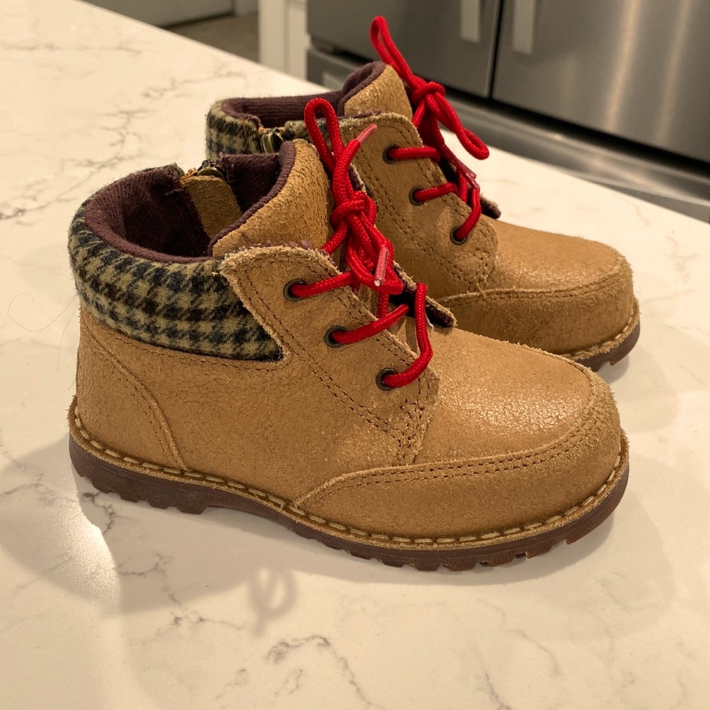 Toddler Ugg Orin lace up boots worn once